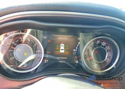 2016 Dodge Challenger Sxt z USA, uszkodzony, nr VIN 2C3CDZAGXGH198856